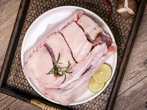 أوزة كاملة مفرومة